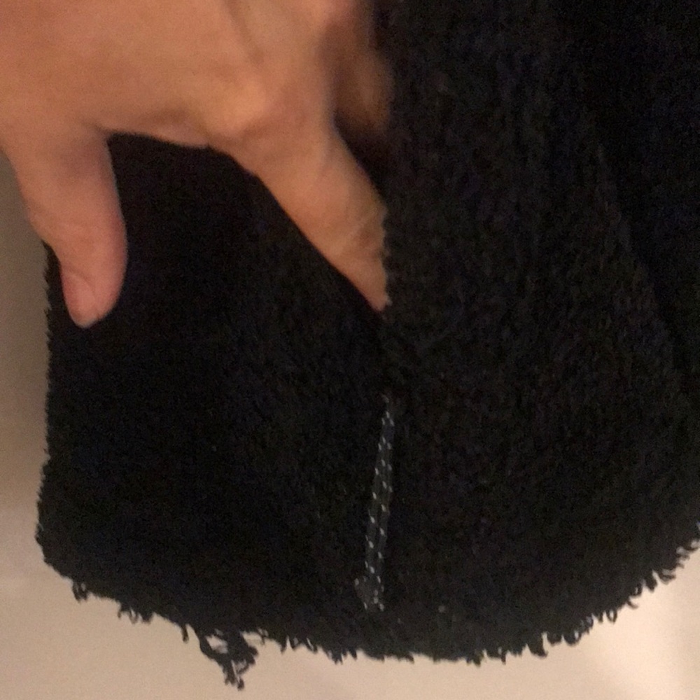 MOUNTAIN HARDWEAR WOMEN'S HIGH LOFT™ black zip front Teddy Bear jacket - Picture 4 of 8